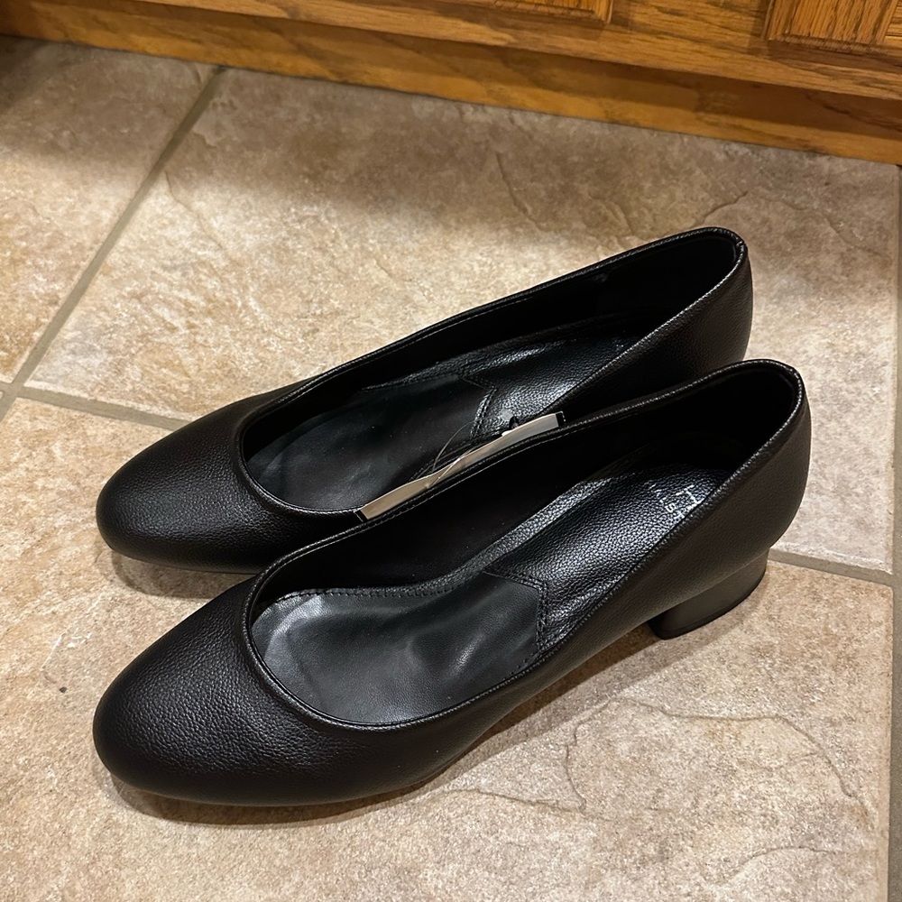 Halston DejaVu Black Block Heel Pumps